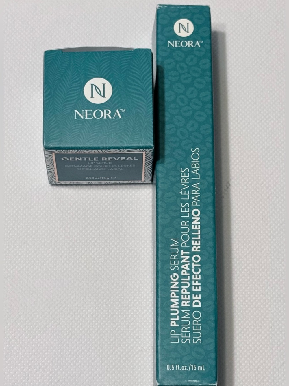 Neora Gentle Reveal Lip Plumping Serum & Lip Scrub - BRAND NEW